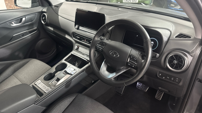 Hyundai KONA 100kW Premium 39kWh 5dr Auto Electric Hatchback